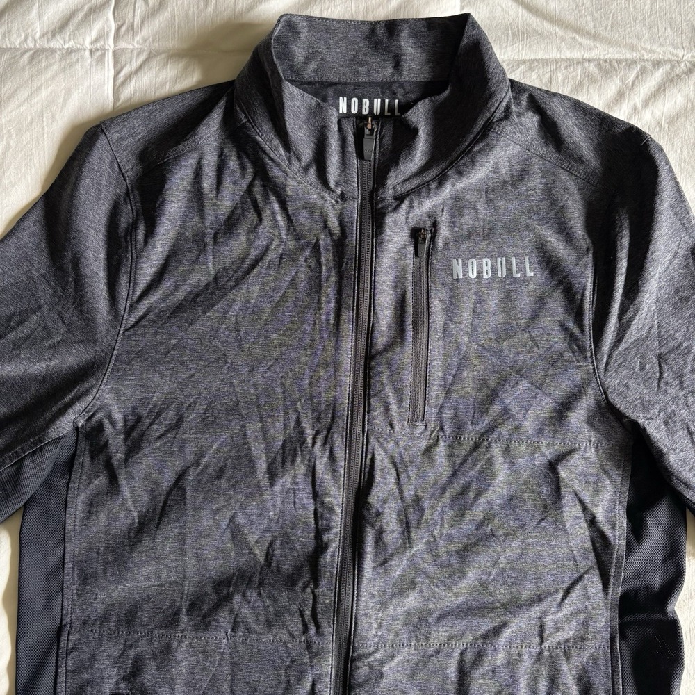 NWOT NOBULL 4-Way Stretch Woven Full Zip Jacket Mens M Dark Gray Performance Gym - Picture 3 of 16